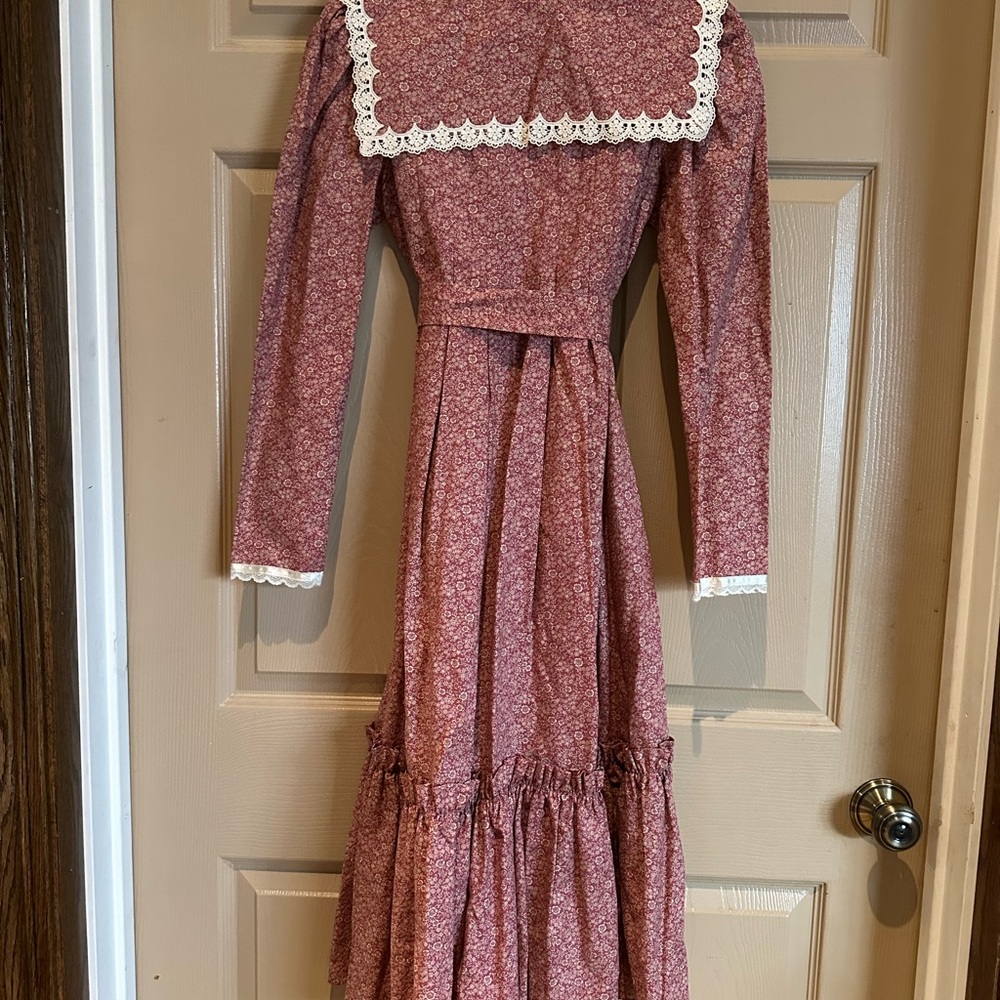 70’s Gunne Sax Rose Floral Prairie Dress with Lace Box Collar Trim